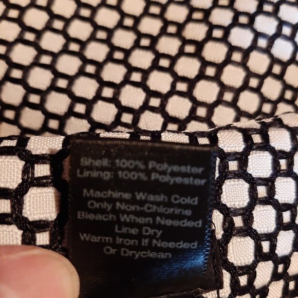 Ann Taylor Black and White Geo Design Skirt - Picture 4 of 4